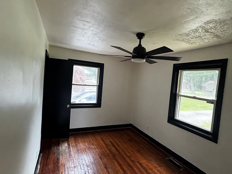 3207 Donald Dr — Photo 4