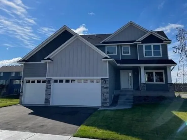 428 Collova Dr, Vadnais Heights, MN 55127
