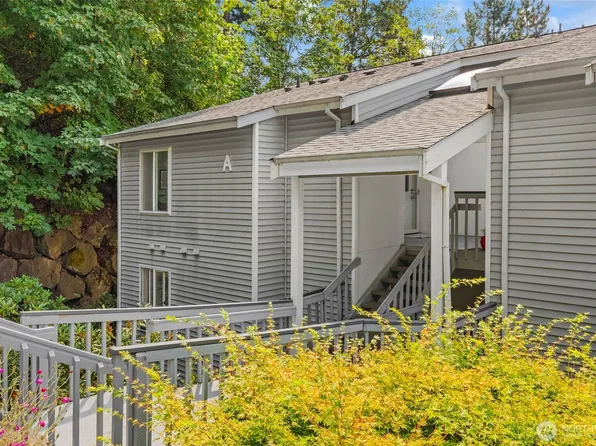 17300 91st Avenue NE #A301, Bothell, WA 98011