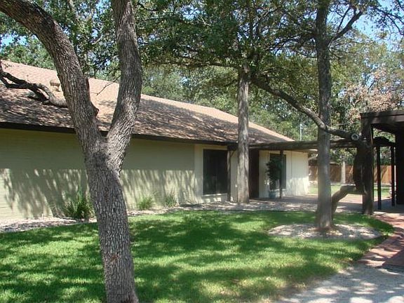 2nd image of 13500 Tierra Dr