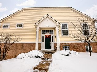 1680 Dogwood Ln, Hanover Park, IL 60133