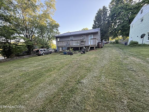 4th image of 1108 Leconte Rd