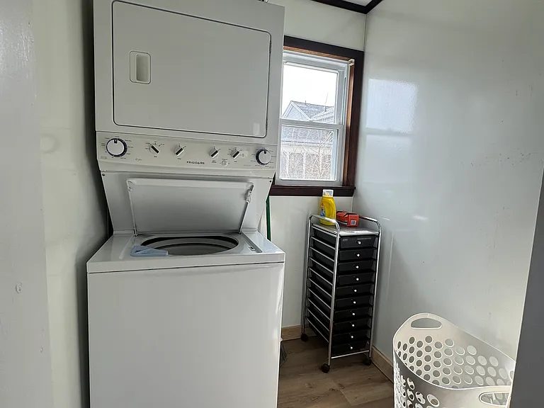 10 Barker St — Photo 10