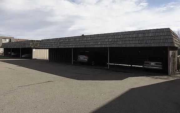 Carports 1 assigned spot with each unit