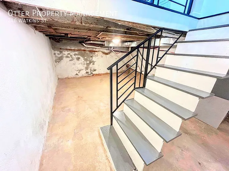 246 Watkins St — Photo 19