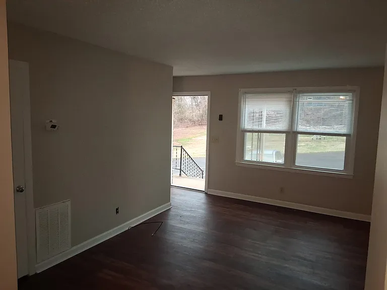 2321 Idle Hour Rd #6 — Photo 4