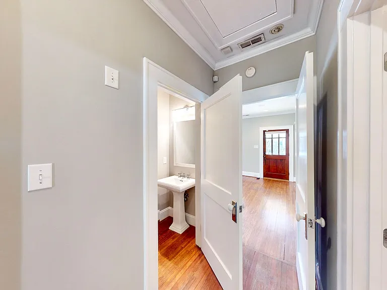 2100 Rozzelles Ferry Rd — Photo 22