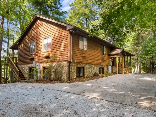 975 Chattooga Lake Rd, Mountain Rest, SC 29664