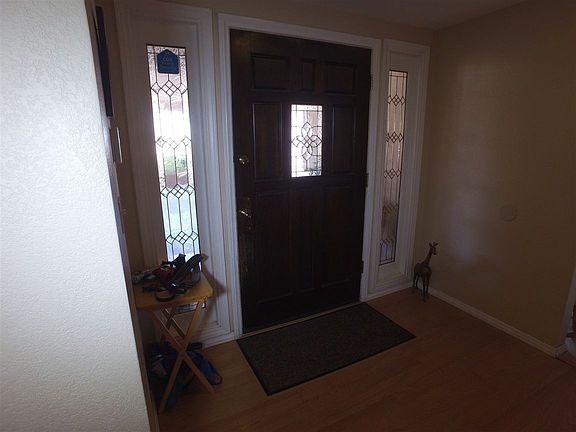 4th image of 1085 Glenway Dr