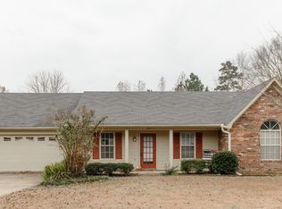 807 Deerfield Dr, Oxford, MS 38655