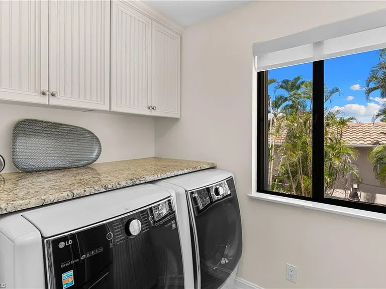 324 Waterleaf Ct — Photo 33