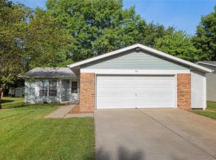 501 S Hickory St, Smithton, IL 62285