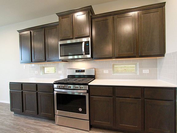 3rd image of 3651 Sandy Brook Dr Unit 305
