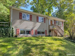 126 Luna Trl, Southbury, CT 06488