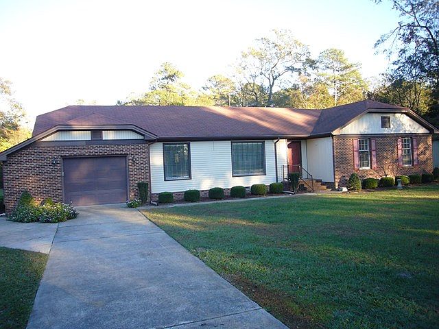 1st image of 300 Saddlewood Dr