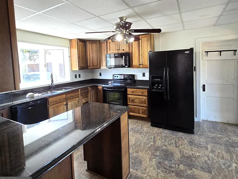 8293 Leetown Rd — Photo 11