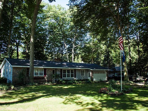 2nd image of 322 Greenwood Ave