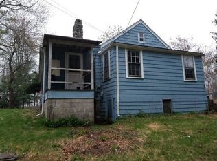 13 Little Brook Ln, Newtown, CT 06470