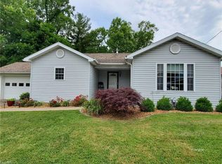 315 Oakwood Dr, McConnelsville, OH 43756