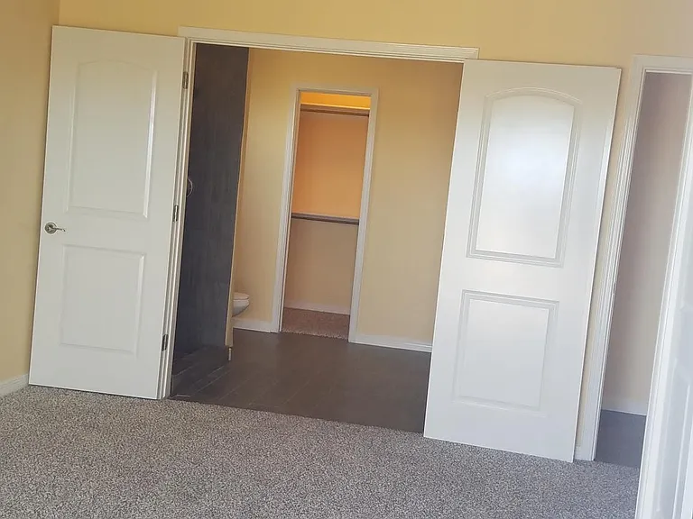 2225 Dakota Dr #D — Photo 4
