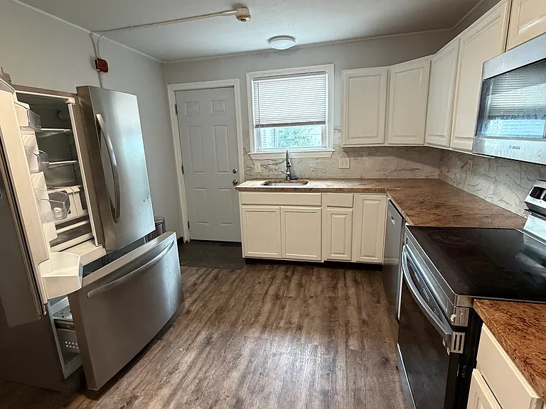 16 Lincoln Ave #R — Photo 6