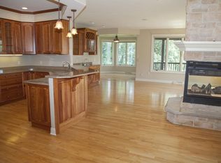 1722 Brookside Ln, Waunakee, WI 53597