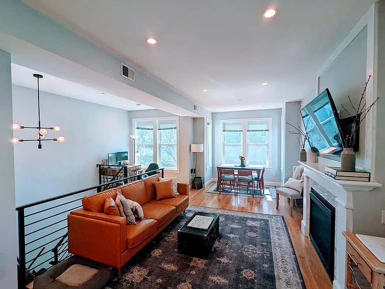 144 W 3rd St #2 — Photo 7