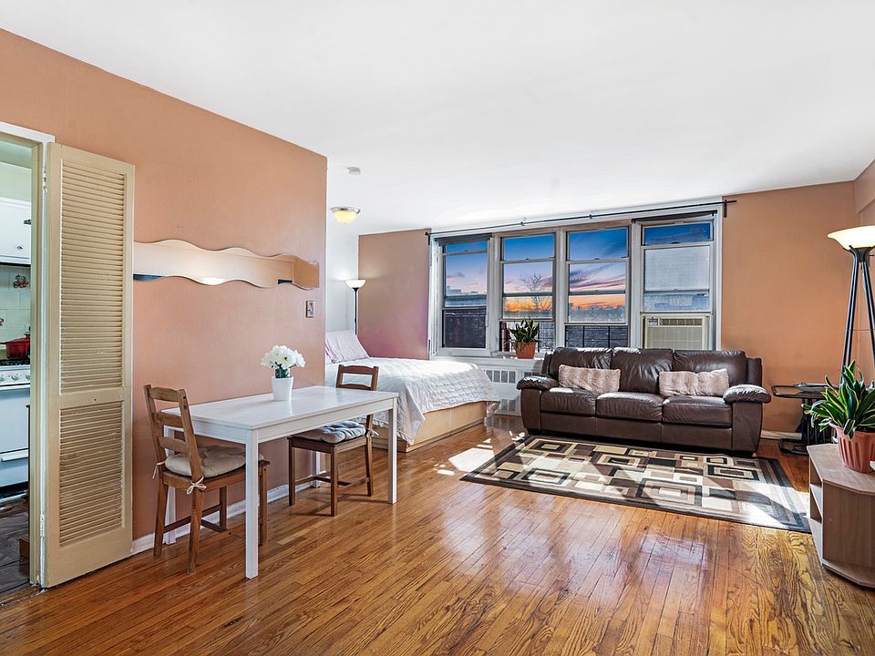 1st image of 150 Hawthorne St APT 7A