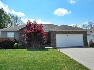 1004 Amber Dr, Pittsburg, KS 66762