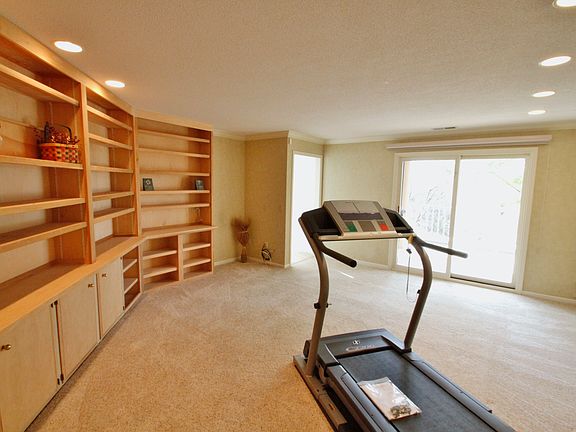 Den/Rec room