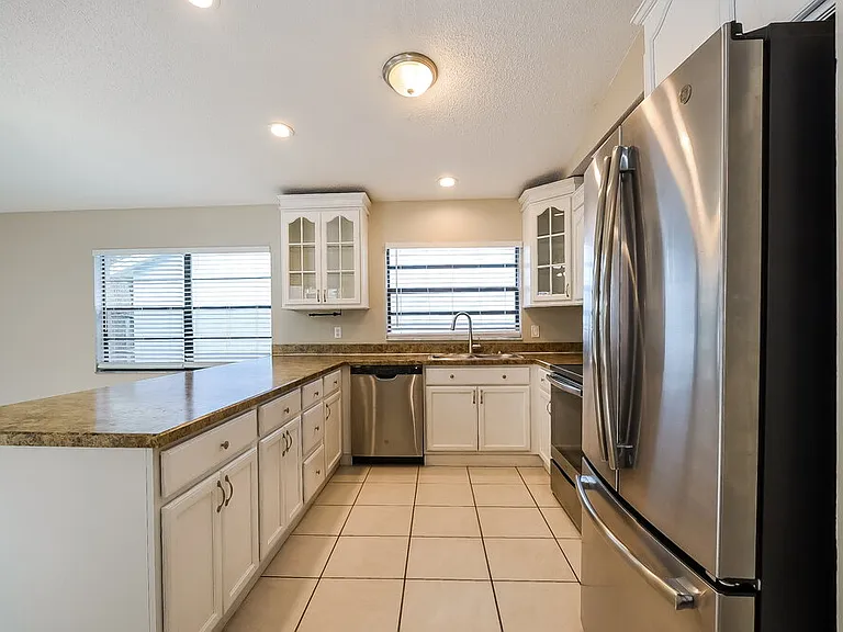 1409 Bridlebrook Dr — Photo 6
