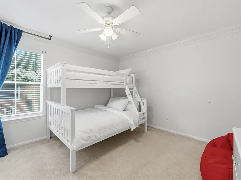 3rd Bedroom w/ Twin over Full Bunk Bed