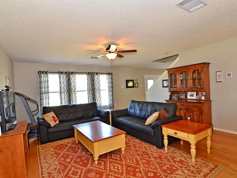 2514 Byfield Dr — Photo 19