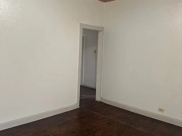 1107 Chestnut St — Photo 3