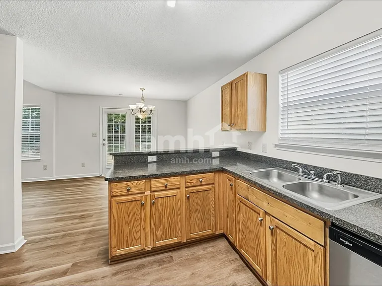 7316 Aragorn Ln — Photo 4