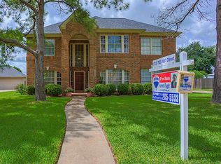 1606 White Wing Cir, Friendswood, TX 77546