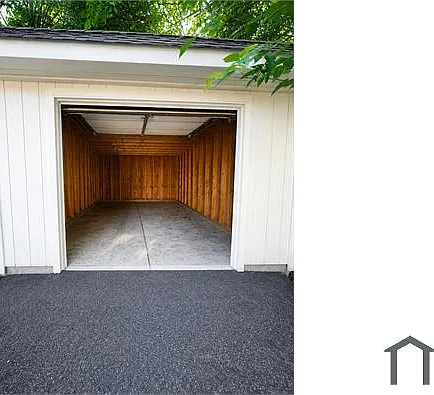 1462 Parkhill Rd — Photo 15