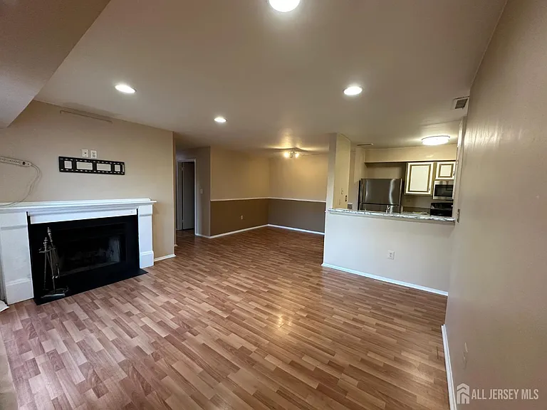 1006 Aspen Dr — Photo 15