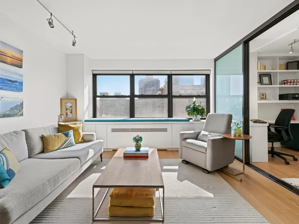 165 West End Avenue image 2 of 11