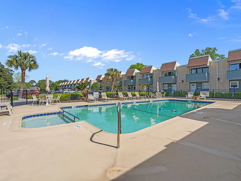 4701 N Kings Hwy #6 — Photo 36