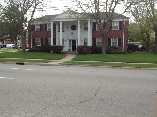 957 N Main St APT 8, Rockford, IL 61103