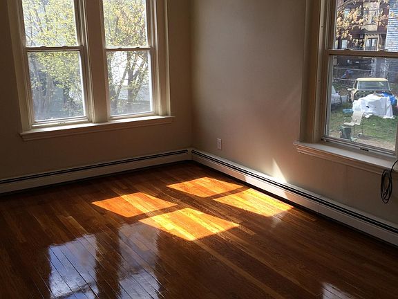 5th image of 216 Lafayette St #0