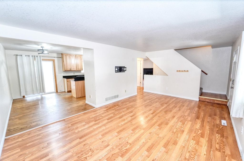 386 Sunmountain Dr