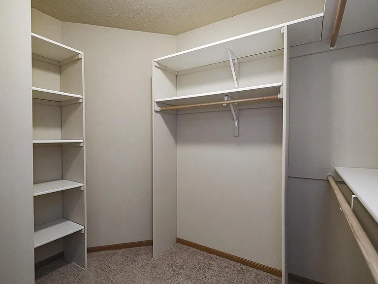 6148 Oakley St — Photo 34