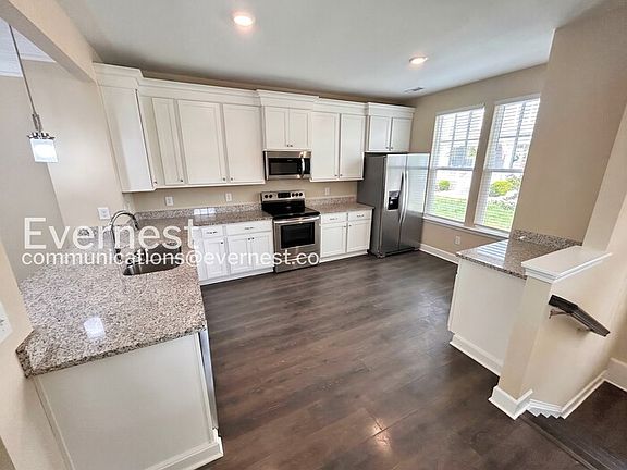 5th image of 351 Kara Ln