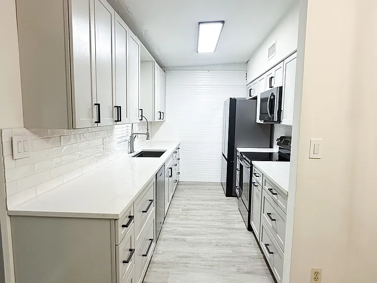 4315 Blonigen Ave — Photo 5