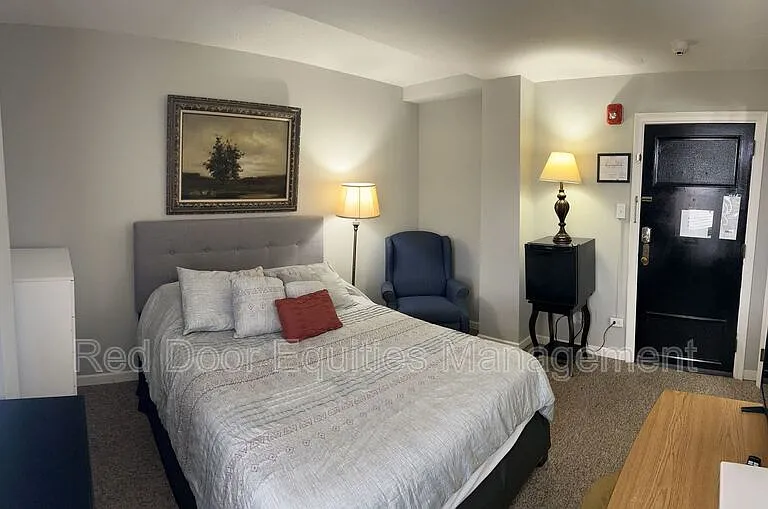 123 N Broad St #405 — Photo 1