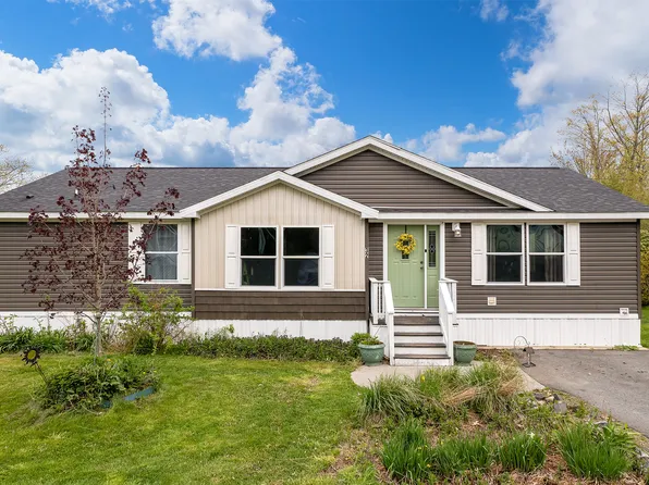 32 Sandalwood Circle, Kittery, ME 03904