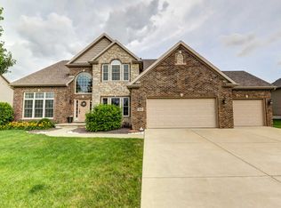 2805 Mowrey Dr, Bloomington, IL 61704