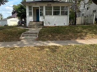 1319 W 5th St, Waterloo, IA 50702